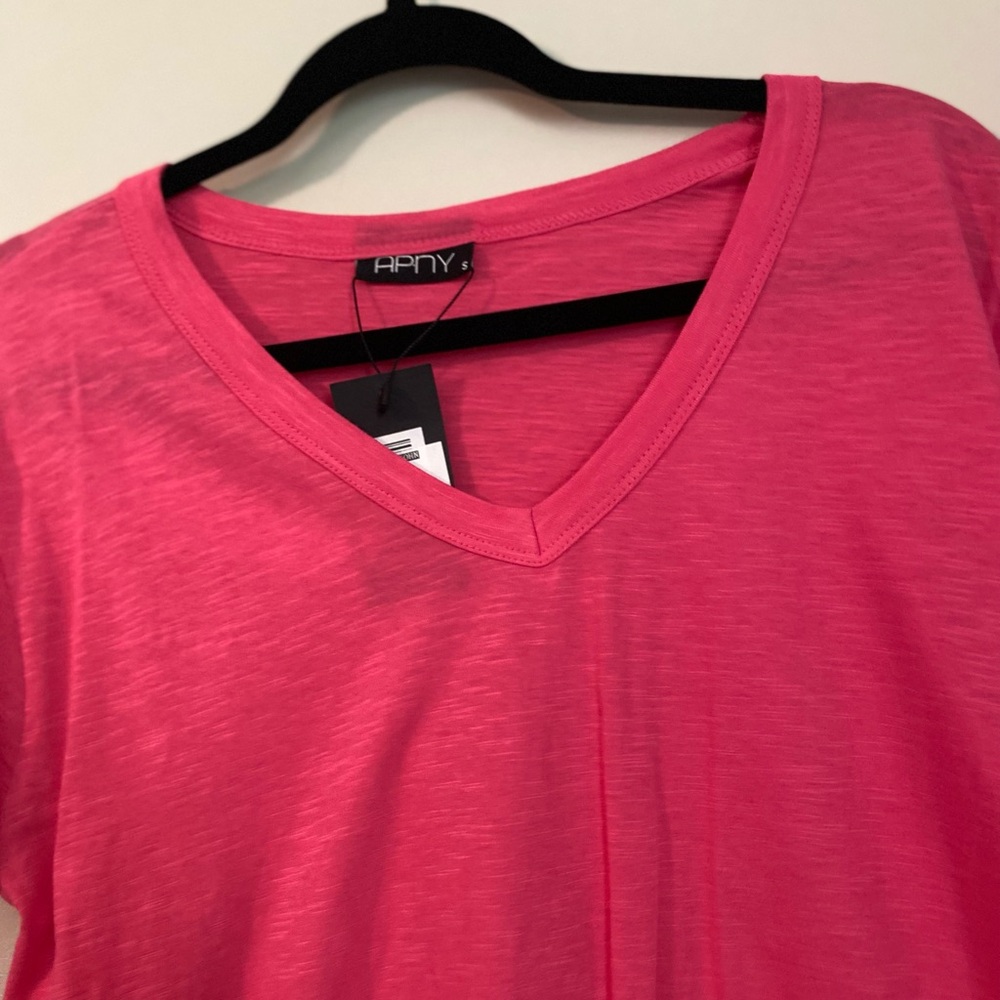 Pink‎ Tee - Picture 2 of 7